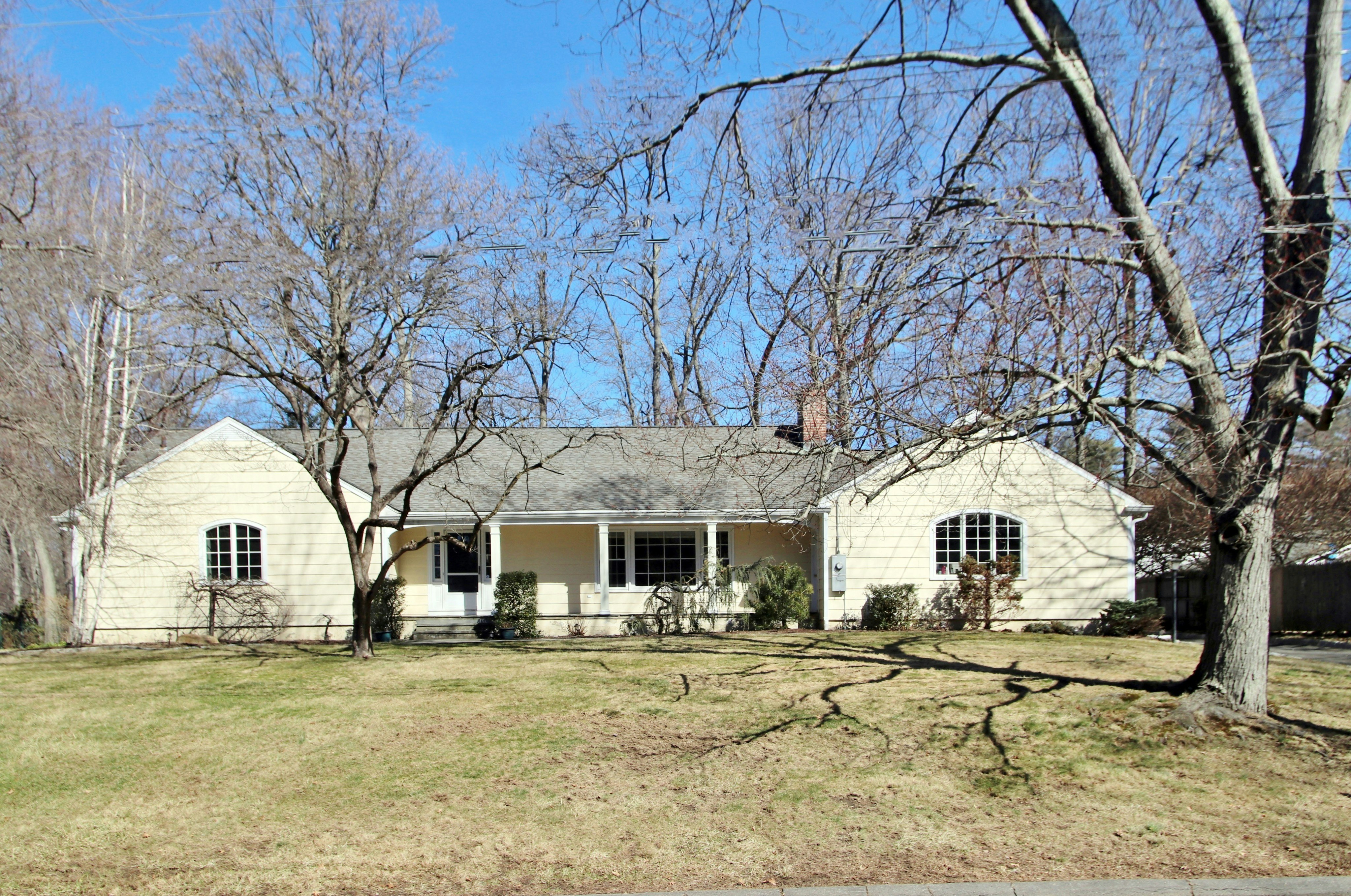 69 Club Road, Stamford, CT 06905, Presented by Elayne Jassey, Berkshire